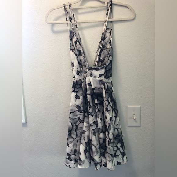 Deep Plunge Dress - Picture 7 of 11